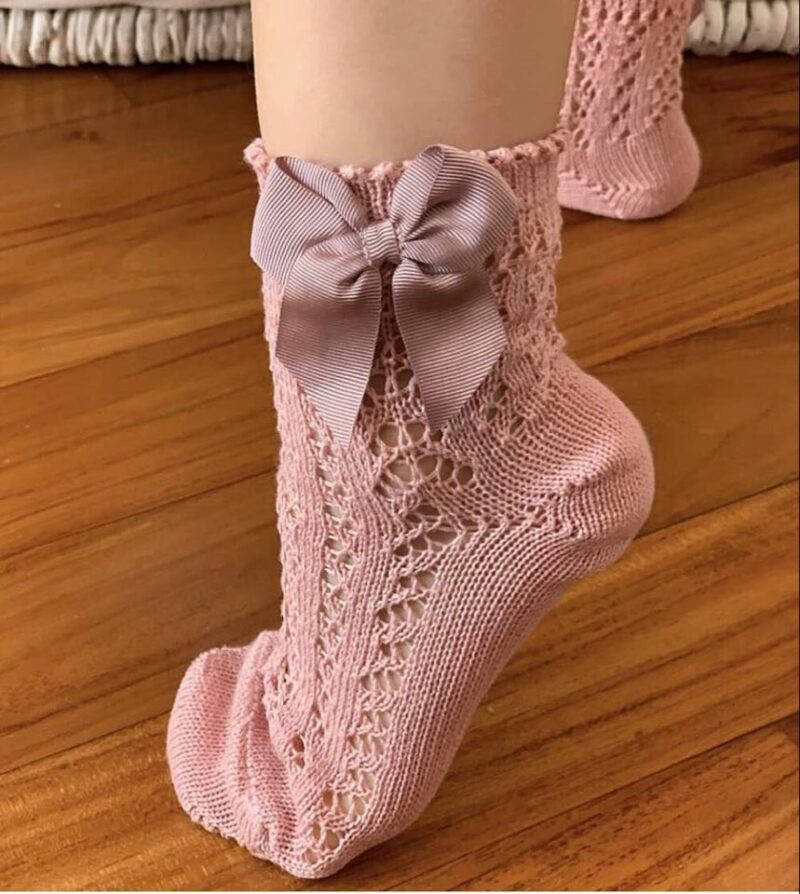 Șosete scurte roz pudră din tricot, fundă laterală, Condor