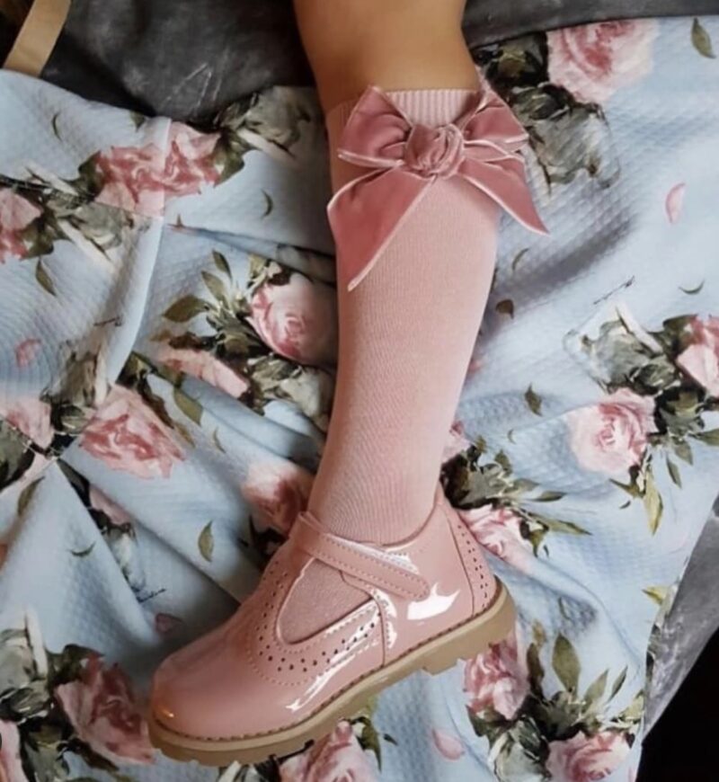 Șosete roz pal din catifea cu fundiță Condor (lungi)