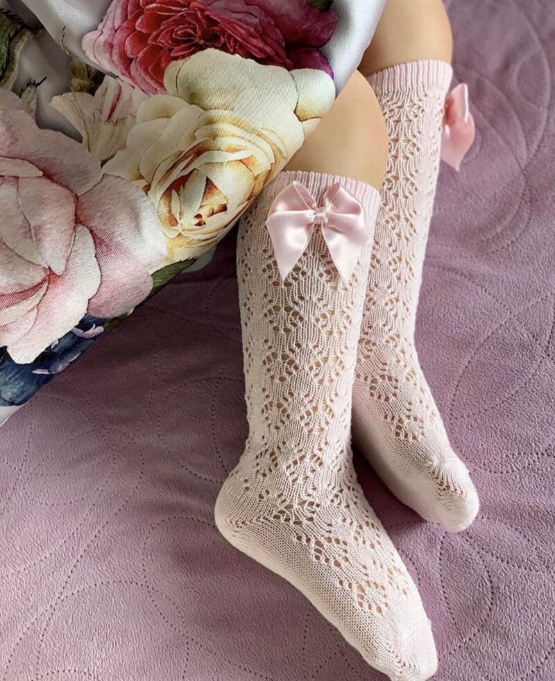 Șosete roz din tricot cu fundiță Condor (lungi)