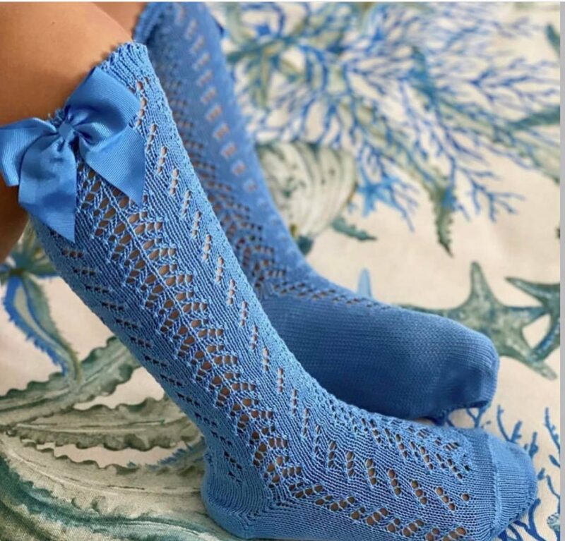 Șosete albastre din tricot cu fundiță Condor (lungi)