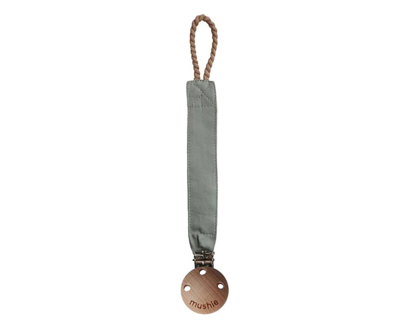 Lanț suzetă Mushie din material roman green