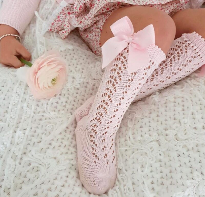 Șosete înalte roz deschis din tricot cu fundiță laterală Condor